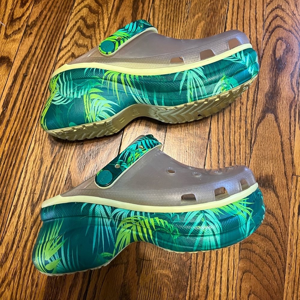 Crocs womens classic bae platform clog - translucent tropical- women size 6